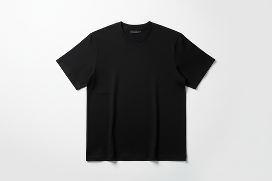 Choosing the Perfect Black T-Shirt for Every Season: A Lifestyle Guide